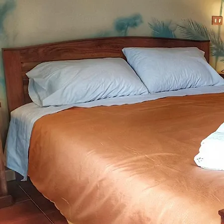 Ricci فندق مبيت وإفطار *
